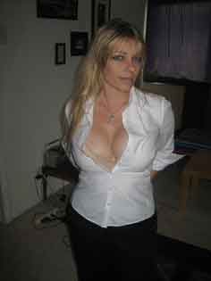 single woman in Robinson seeking casual date